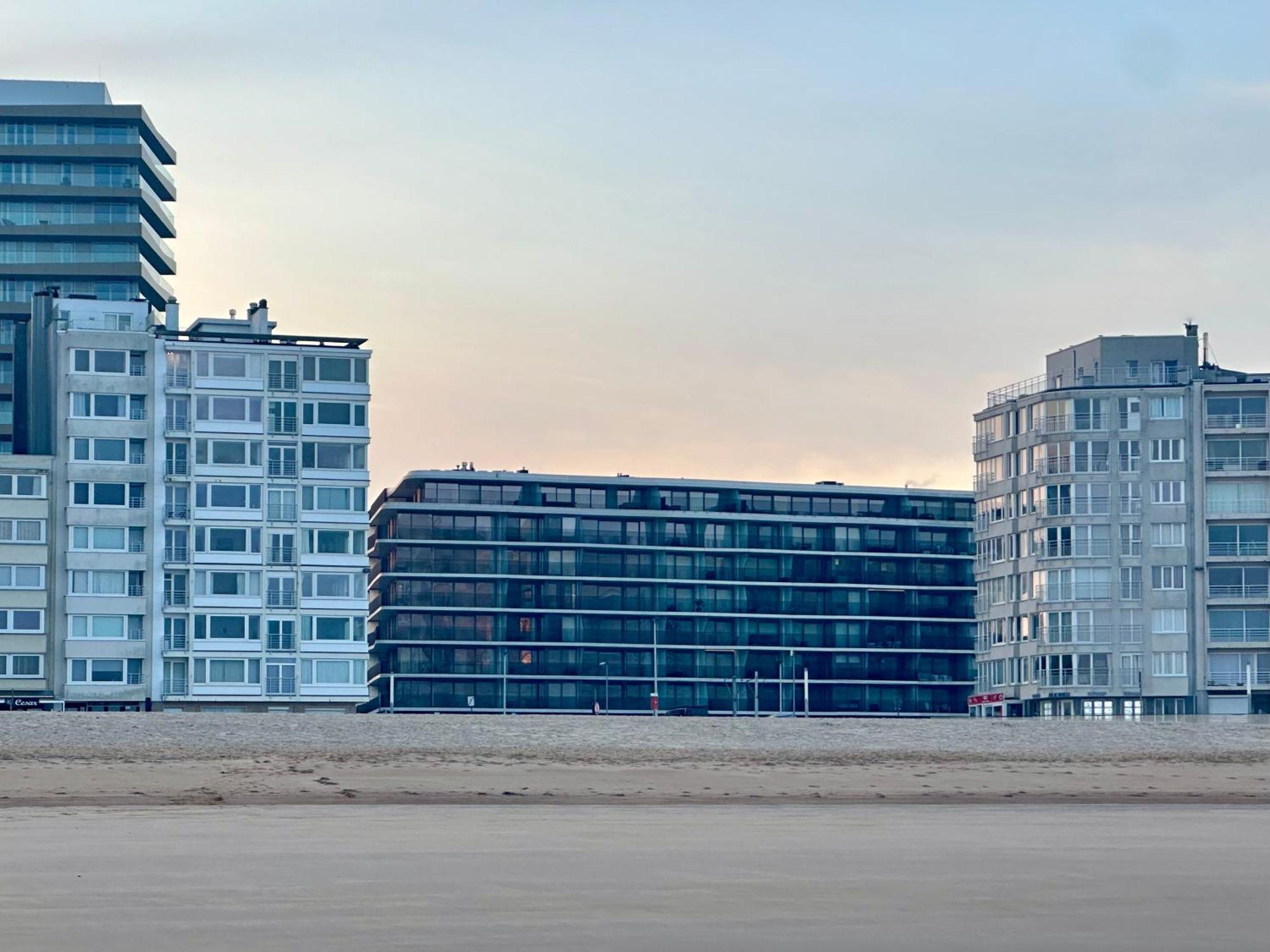 Luxury Seaview - Large Terrace- Swimming Pool - Parking Apartment